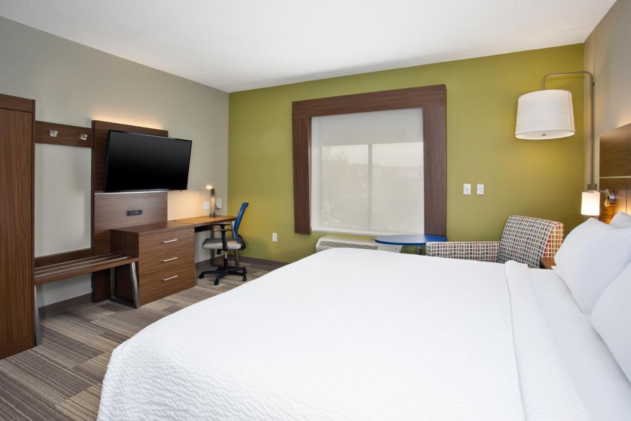 Hotel Express And By Ihg Katy